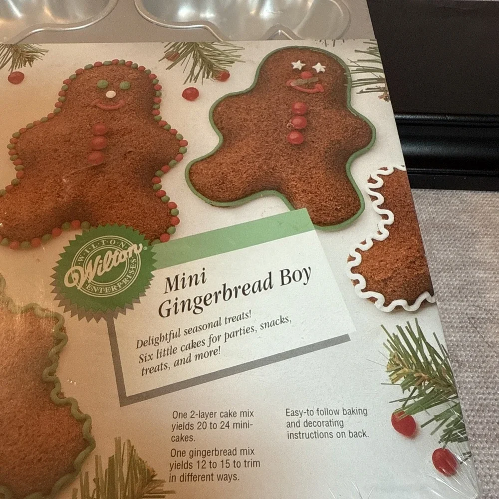 Vtg Wilton Mini Gingerbread Boy Single Serving Treats Cake Pan 1998 -Makes 6 New